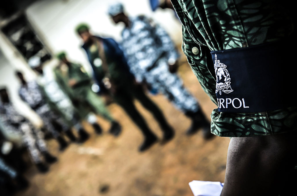 Qu est ce Qu INTERPOL