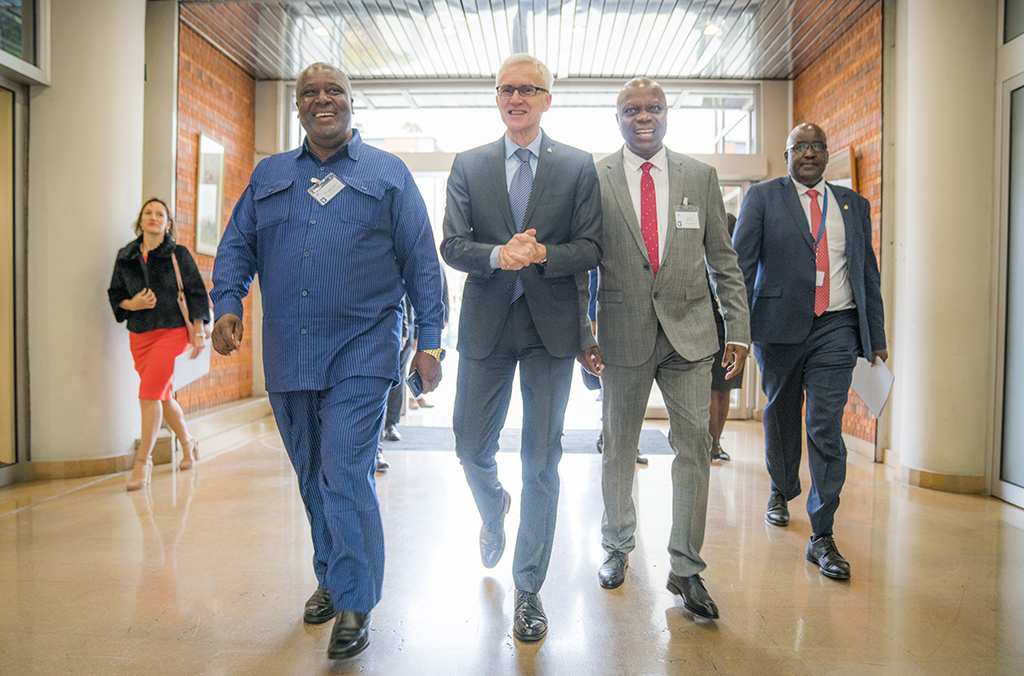 Tanzania’s Minister of Home Affairs Kangi Alphaxard Lugola was welcomed to the INTERPOL General Secretariat headquarters by Secretary General Jürgen Stock.