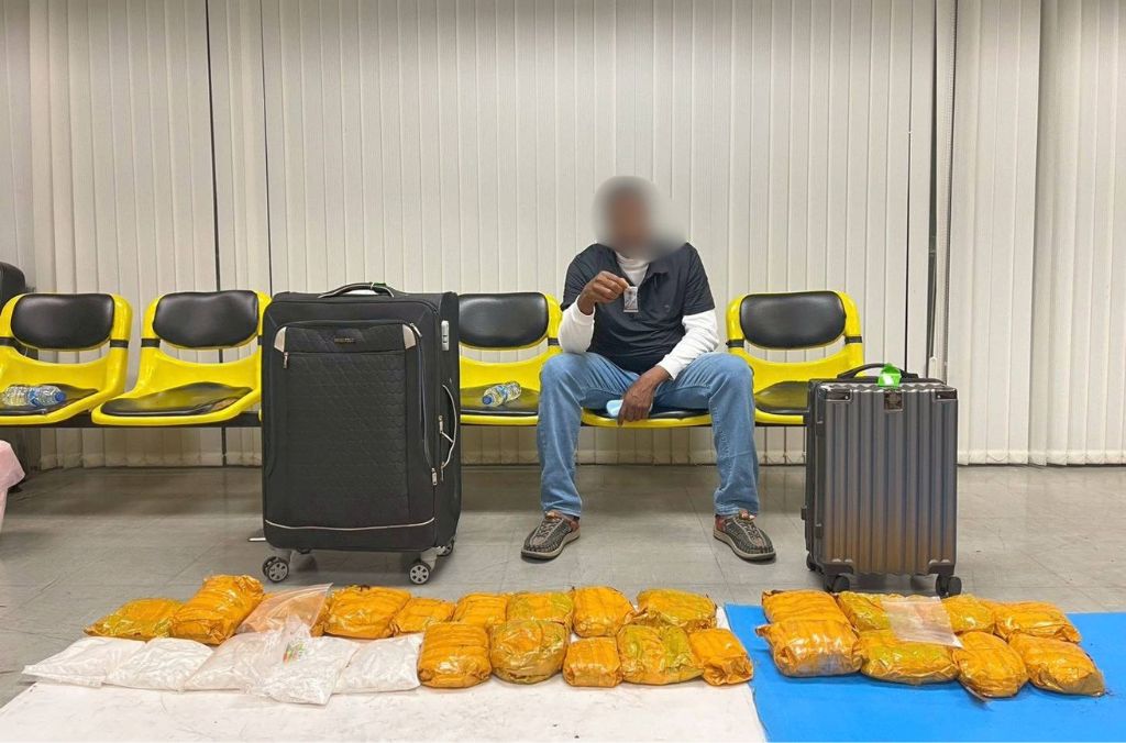 Thailand seizure luggage 2.jpg