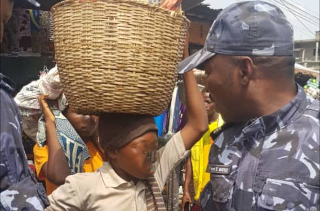 Minors were made to carry heavy goods clandestinely between Benin and Nigeria.