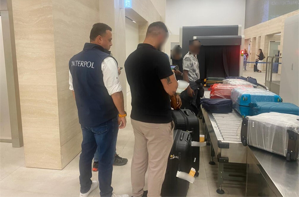 5. Malta airport.png