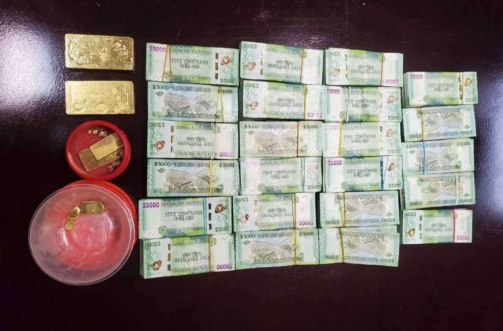 4. Guyana shield gold and cash seized.png