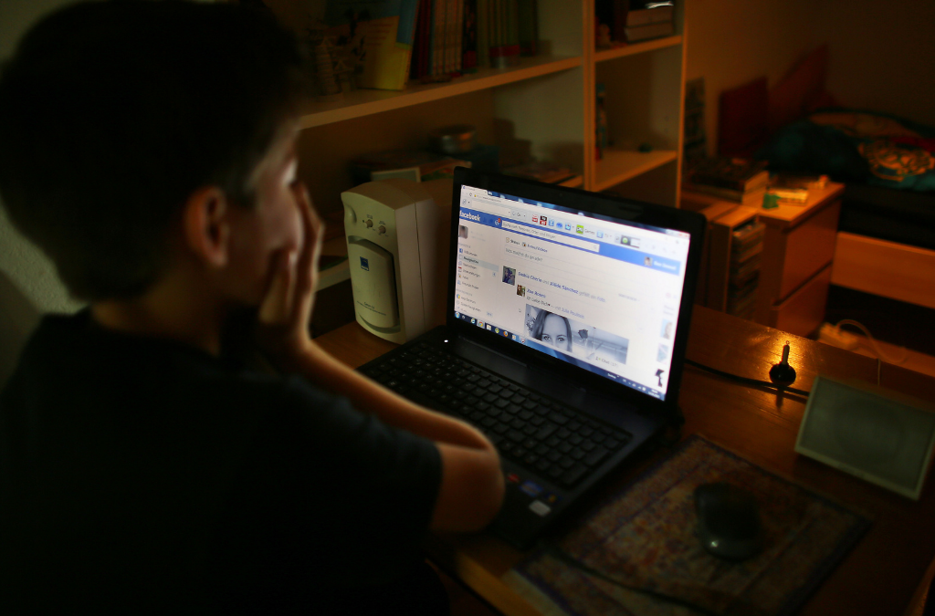 Spotlight6-Counterterrorism-Focus-Youthradicalisation2.png