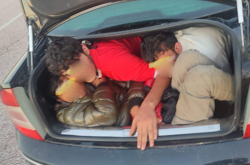 4. Greece migrant smuggling.jpg