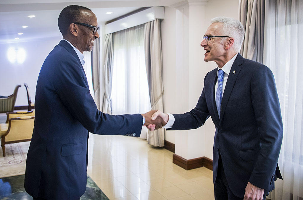President of Rwanda Paul Kagame met with INTERPOL Secretary General Jürgen Stock following the Organization’s African Regional Conference in Kigali.
