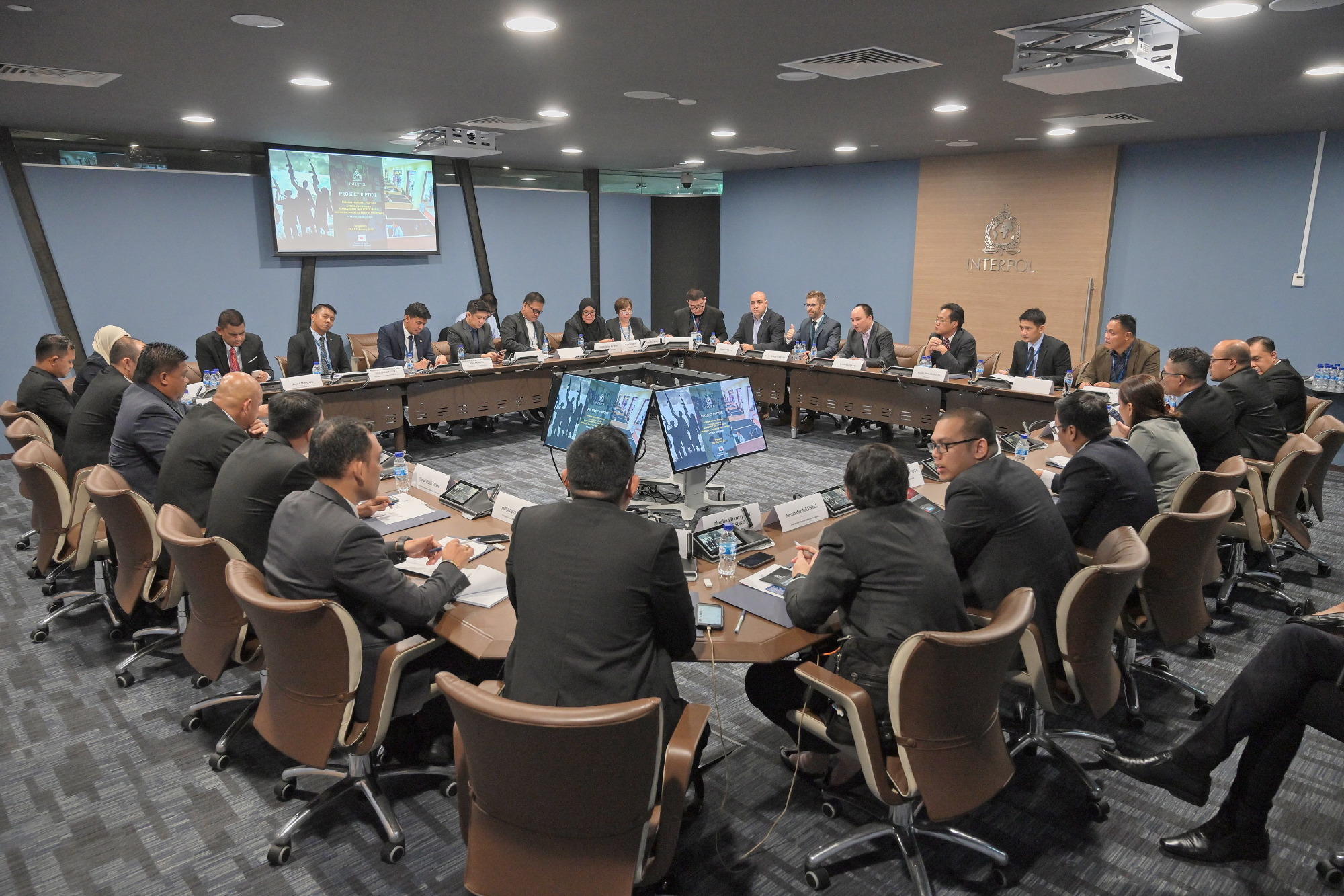 A debriefing meeting of Project Riptide, an INTERPOL Integrated Border Management Task Force project on Foreign Terrorist Fighters (FTFs) in Indonesia, Malaysia and the Philippines, gathered 26 participants from the three countries to review the evolving challenges of FTF movement.