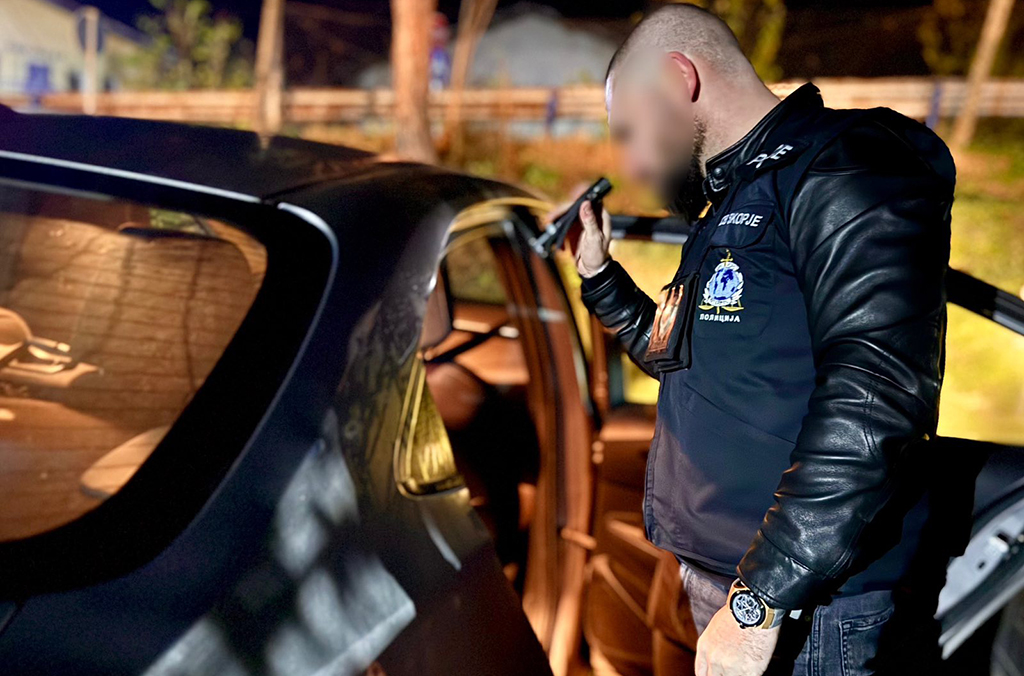 11. North Macedonia border check.jpg