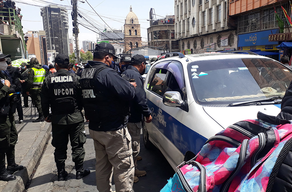 La Bolivie fait partie des 32 pays participants qui ont effectué des vérifications dans les bases de données d’INTERPOL depuis des plaques tournantes au niveau national.