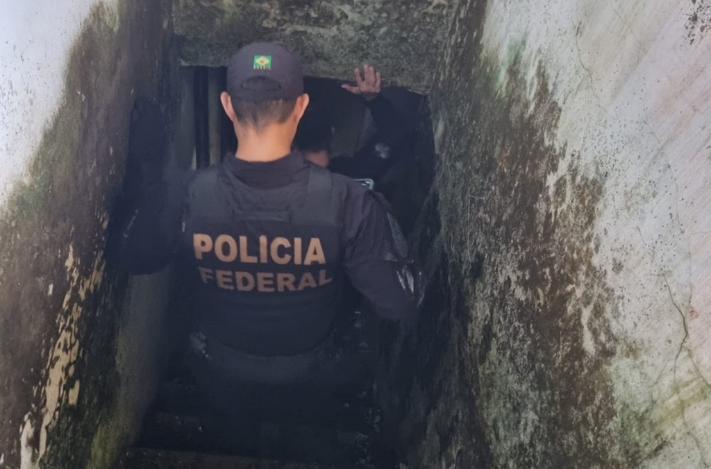 4. Brazil raid in brothel.jpg