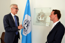 Jürgen Stock, Secretario General de INTERPOL, y Jago Russell, Director Ejecutivo de Fair Trials, se han reunido para hablar sobre las últimas reformas.